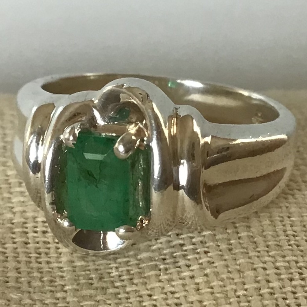 Vintage Ring Emerald & Sterling Silver Size 6 - Picture 4 of 10